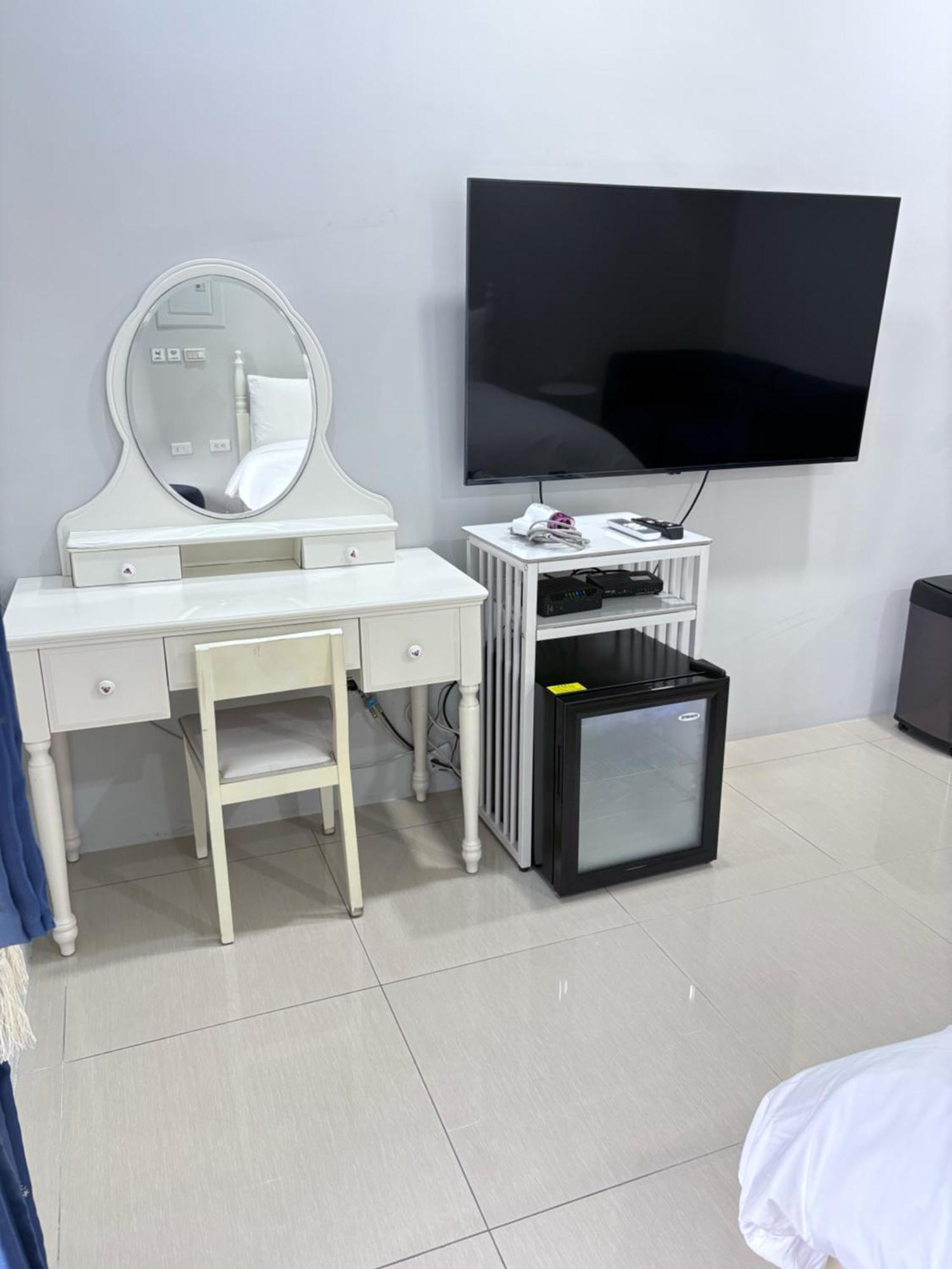 Kaohsiung Raifong Corner Homestay Buitenkant foto