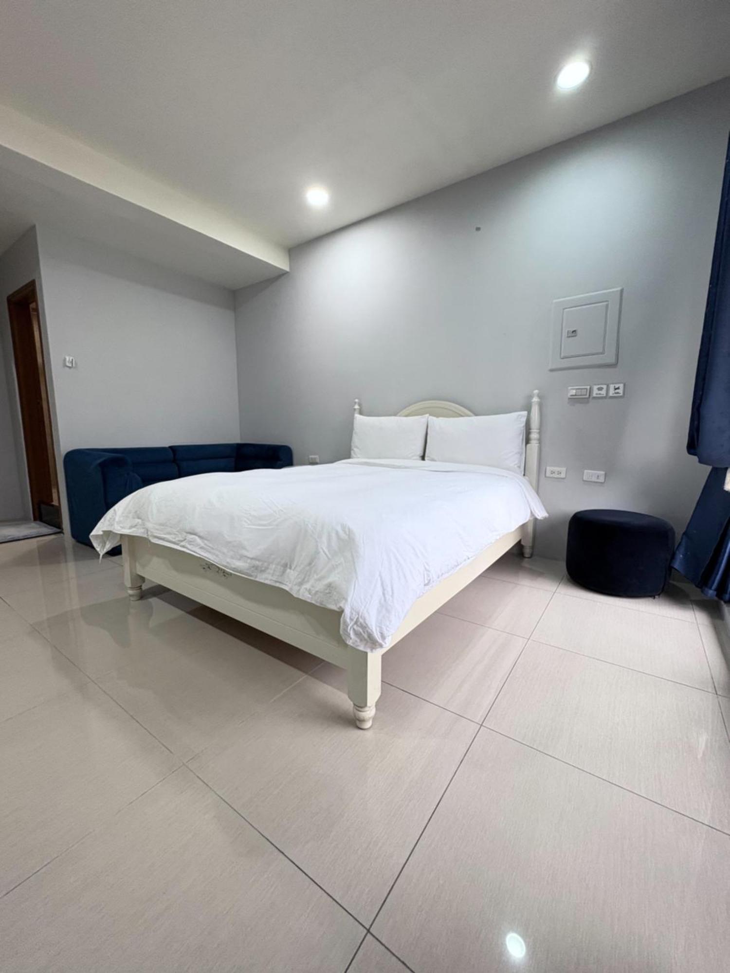 Kaohsiung Raifong Corner Homestay Buitenkant foto